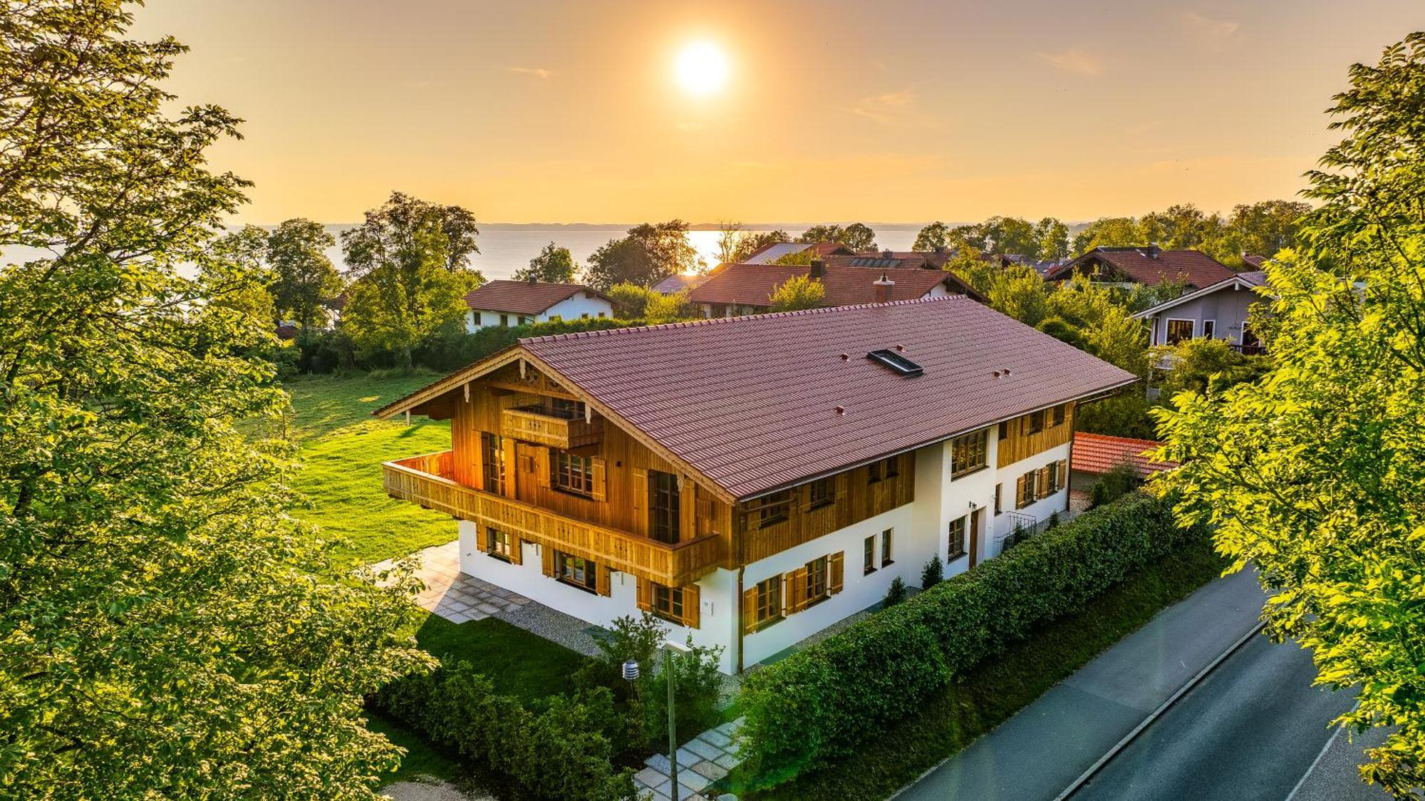 Graf Chiemo Suites - Direkt Am Chiemsee Mit Separatem Seezugang Chieming Εξωτερικό φωτογραφία