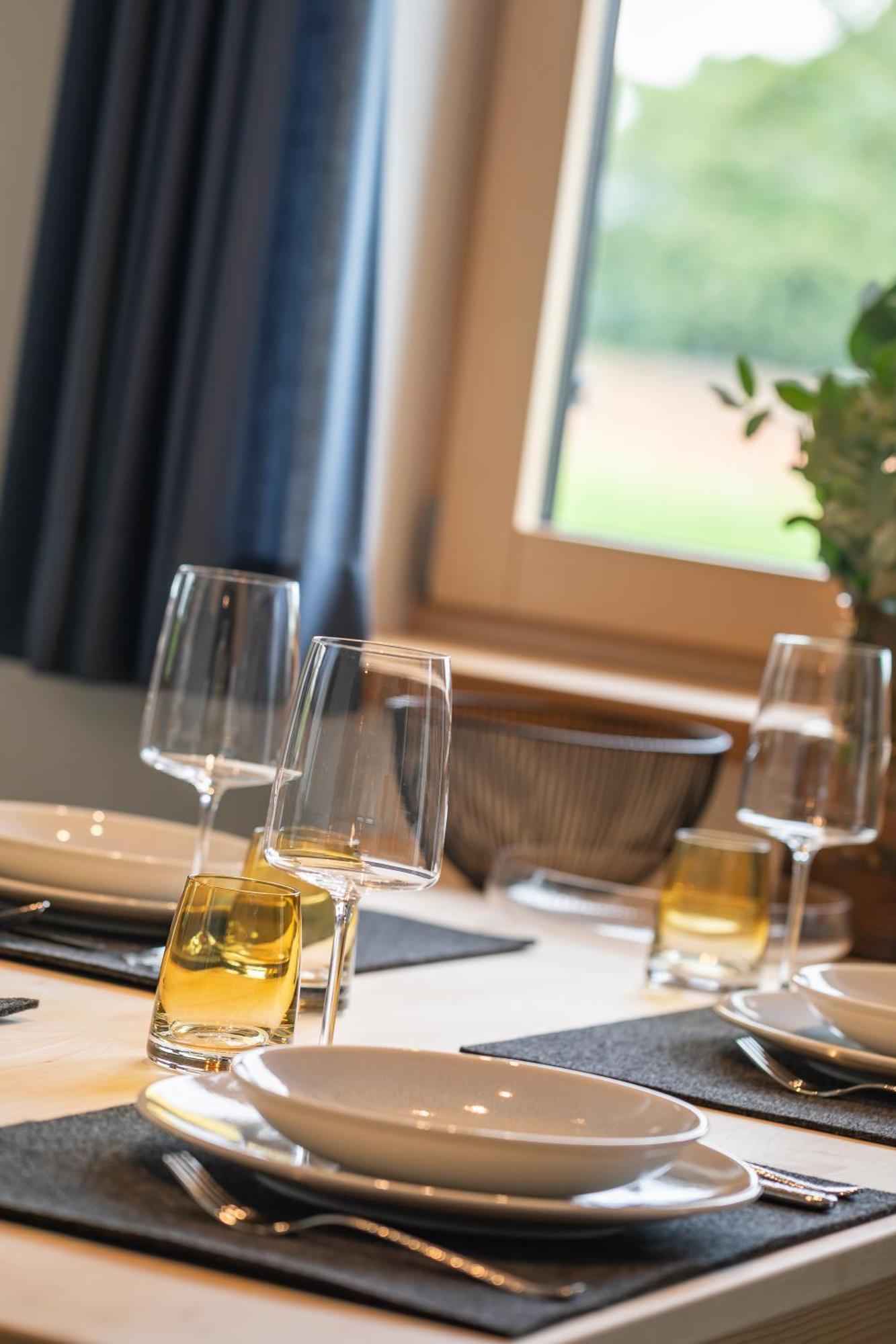 Graf Chiemo Suites - Direkt Am Chiemsee Mit Separatem Seezugang Chieming Εξωτερικό φωτογραφία