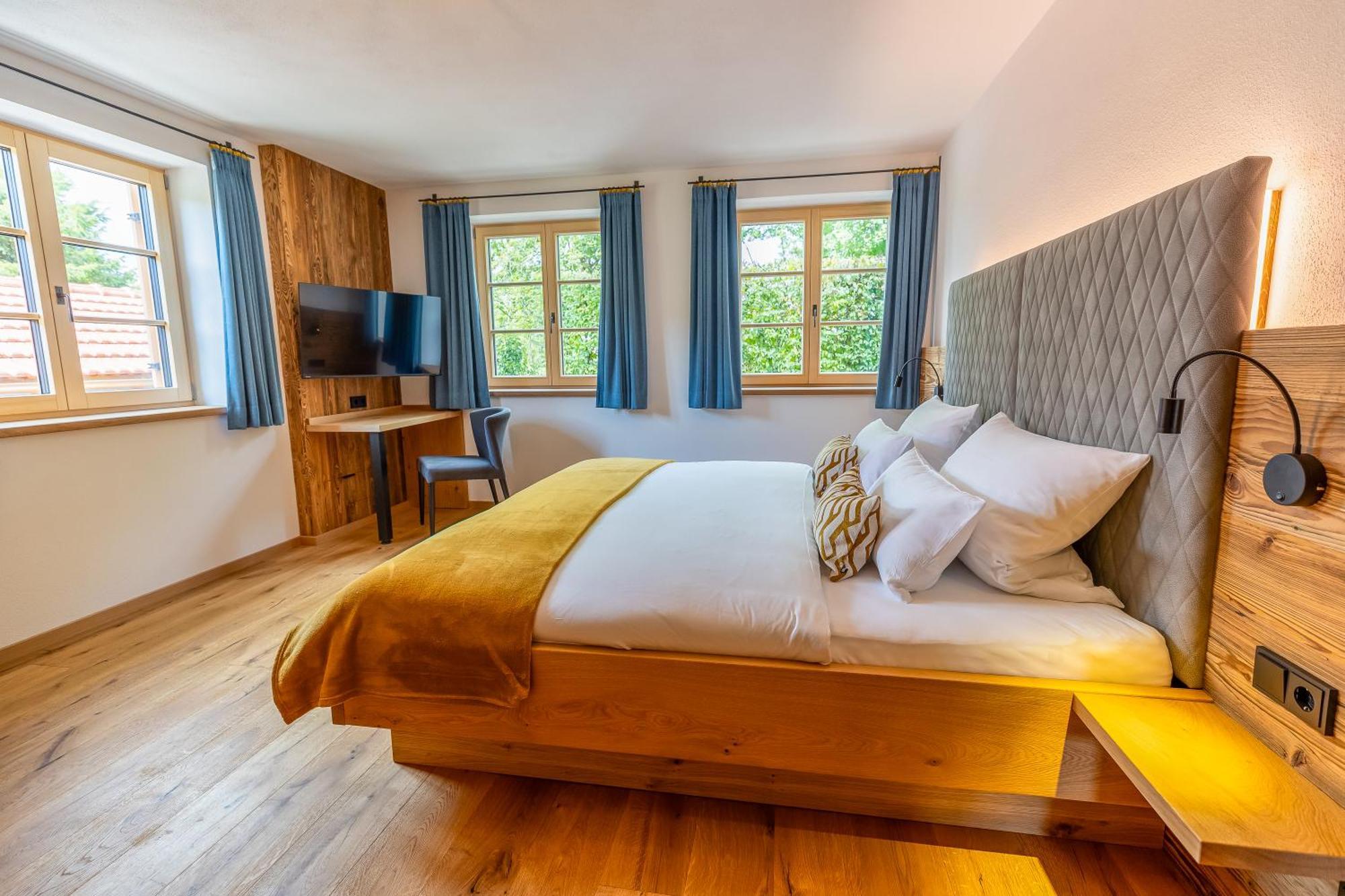 Graf Chiemo Suites - Direkt Am Chiemsee Mit Separatem Seezugang Chieming Εξωτερικό φωτογραφία
