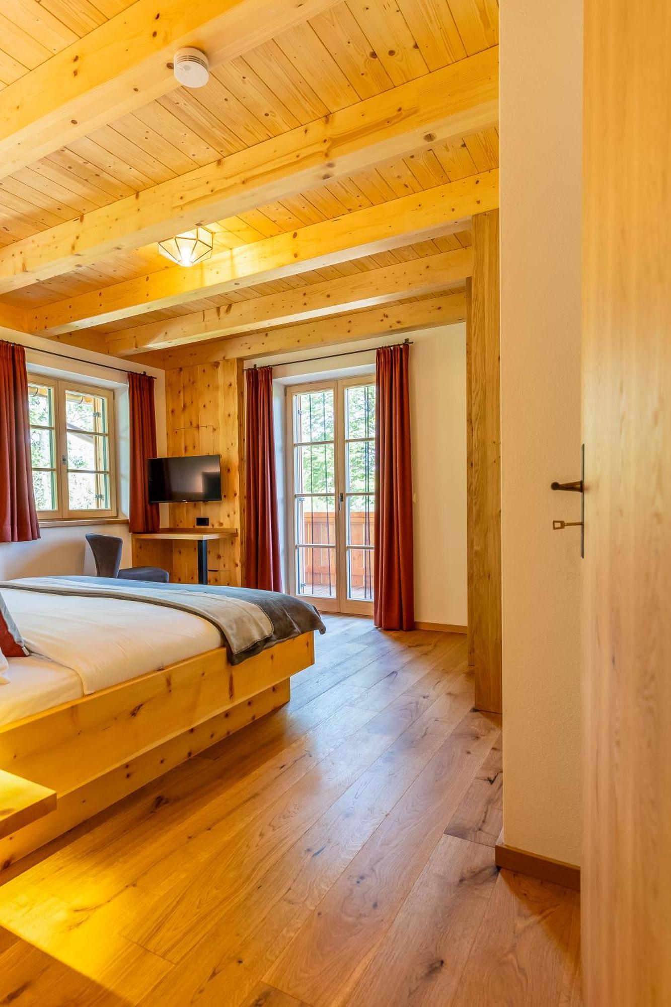 Graf Chiemo Suites - Direkt Am Chiemsee Mit Separatem Seezugang Chieming Εξωτερικό φωτογραφία