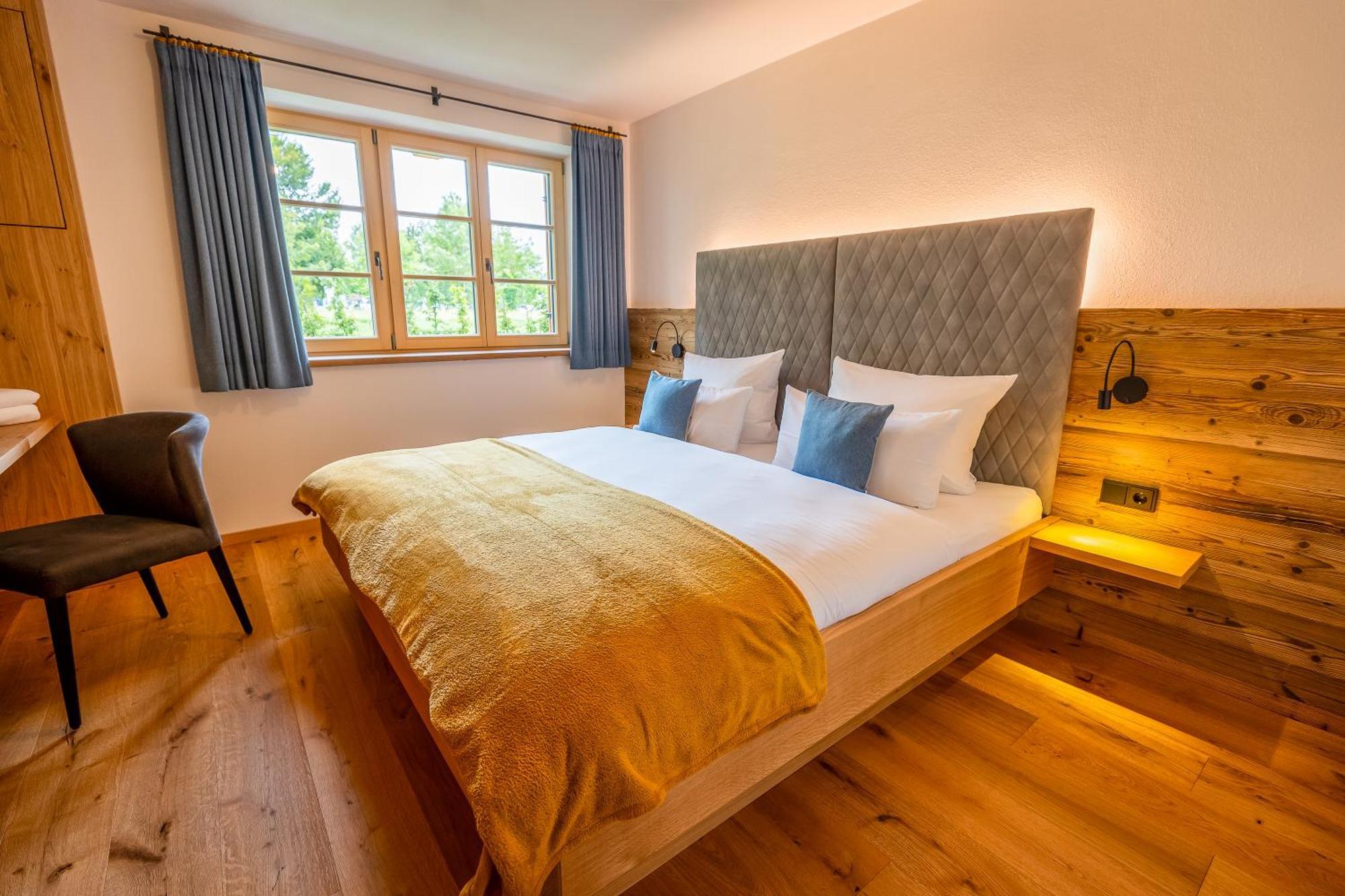 Graf Chiemo Suites - Direkt Am Chiemsee Mit Separatem Seezugang Chieming Εξωτερικό φωτογραφία
