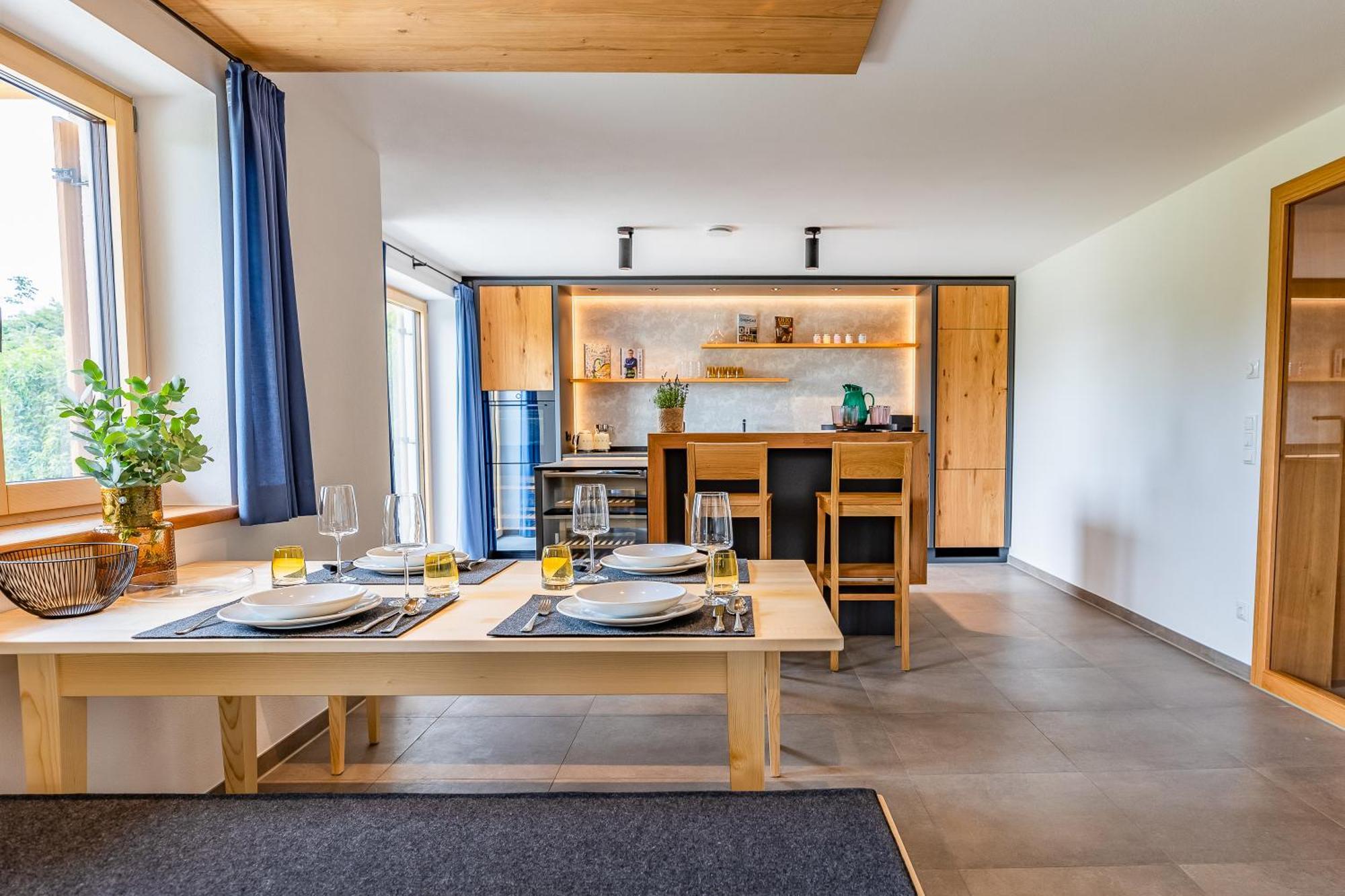 Graf Chiemo Suites - Direkt Am Chiemsee Mit Separatem Seezugang Chieming Εξωτερικό φωτογραφία